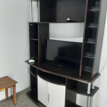 Kitnet Em Matinhos Pr Villa Bagian luar foto